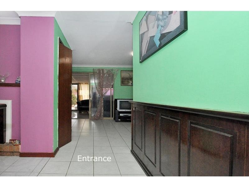 6 Allott Place, Marangaroo WA 6064