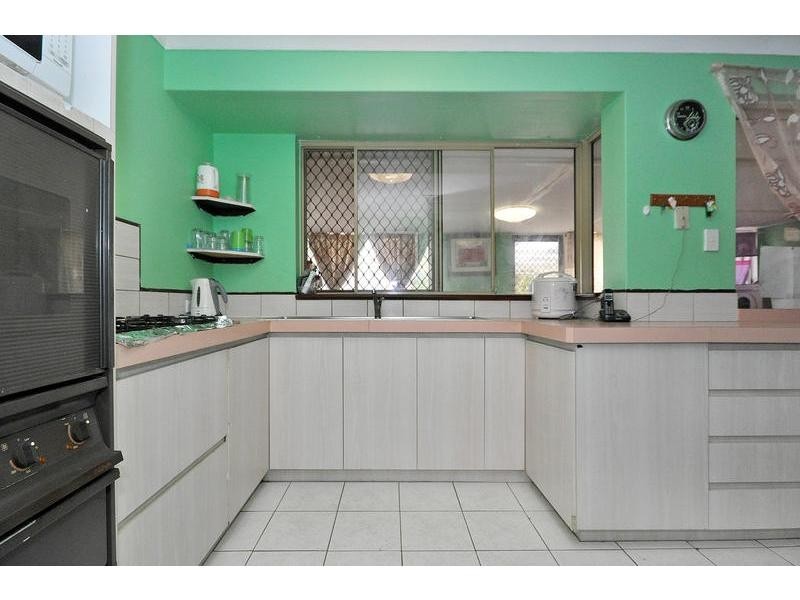 6 Allott Place, Marangaroo WA 6064