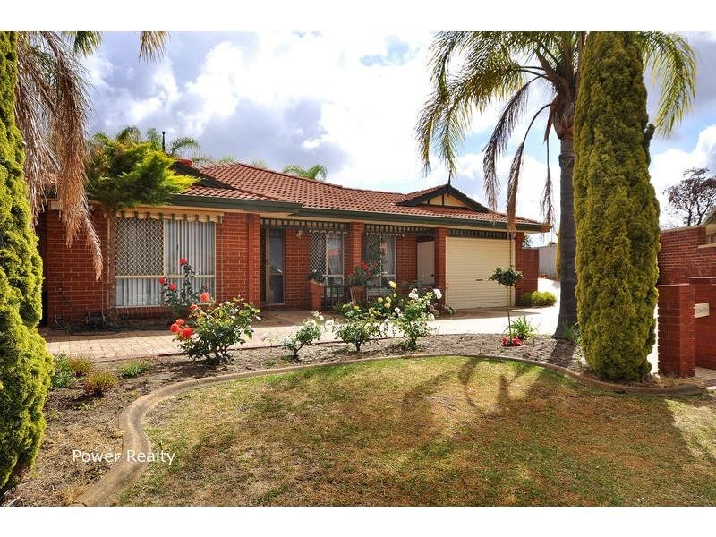 1/11 Wilton Close, Ballajura WA 6066