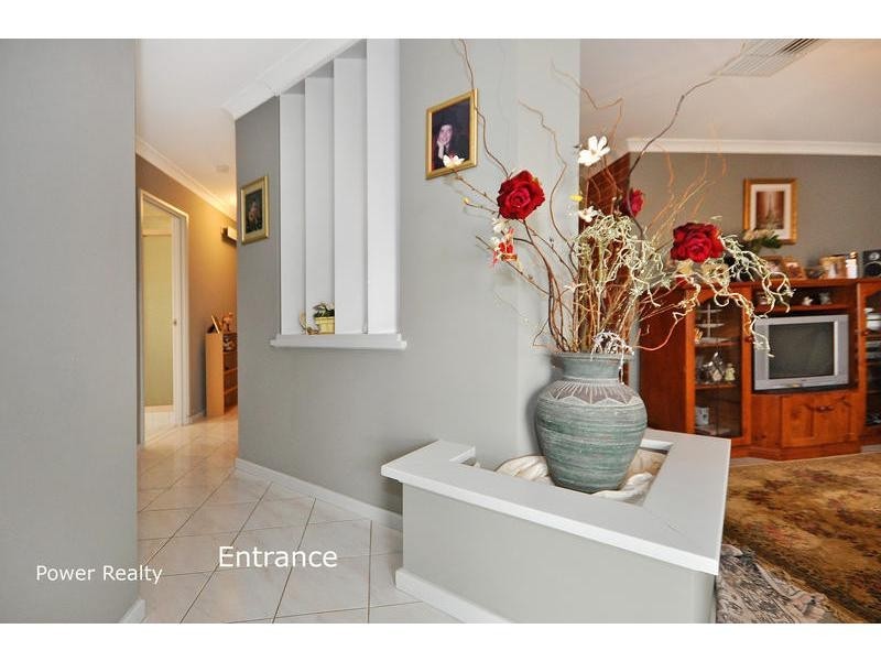 1/11 Wilton Close, Ballajura WA 6066