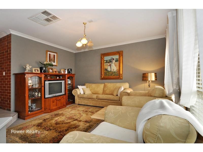 1/11 Wilton Close, Ballajura WA 6066