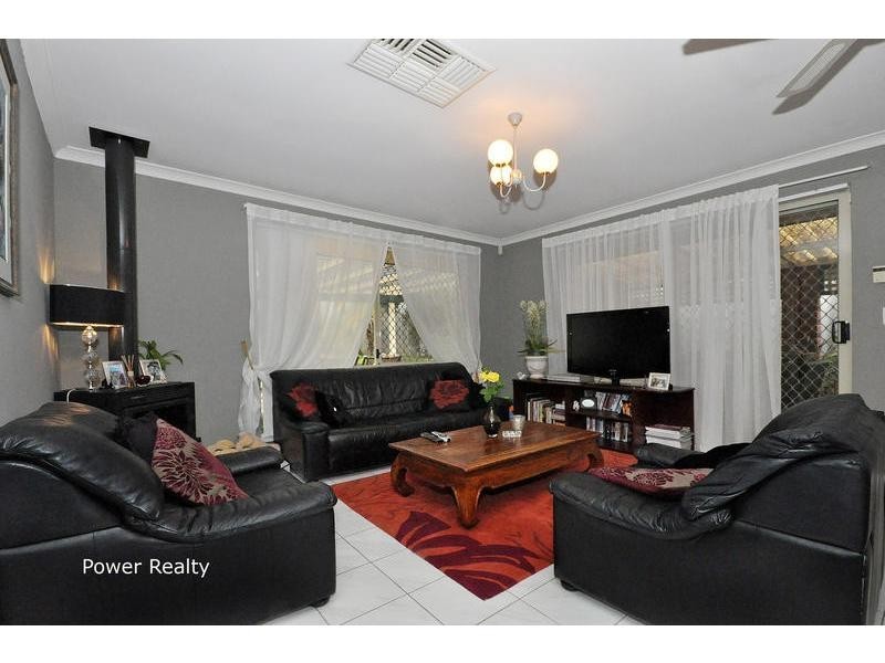 1/11 Wilton Close, Ballajura WA 6066