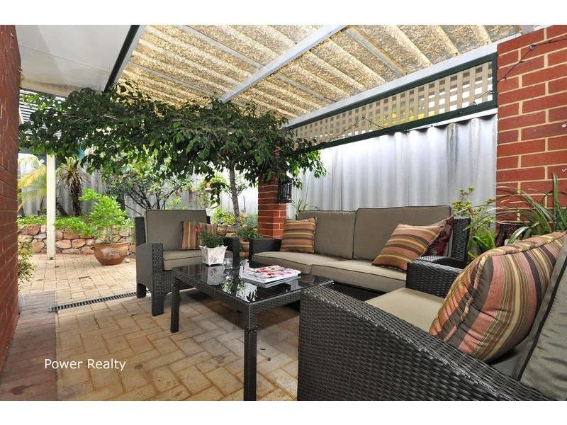 1/11 Wilton Close, Ballajura WA 6066