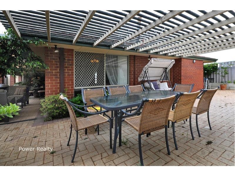 1/11 Wilton Close, Ballajura WA 6066