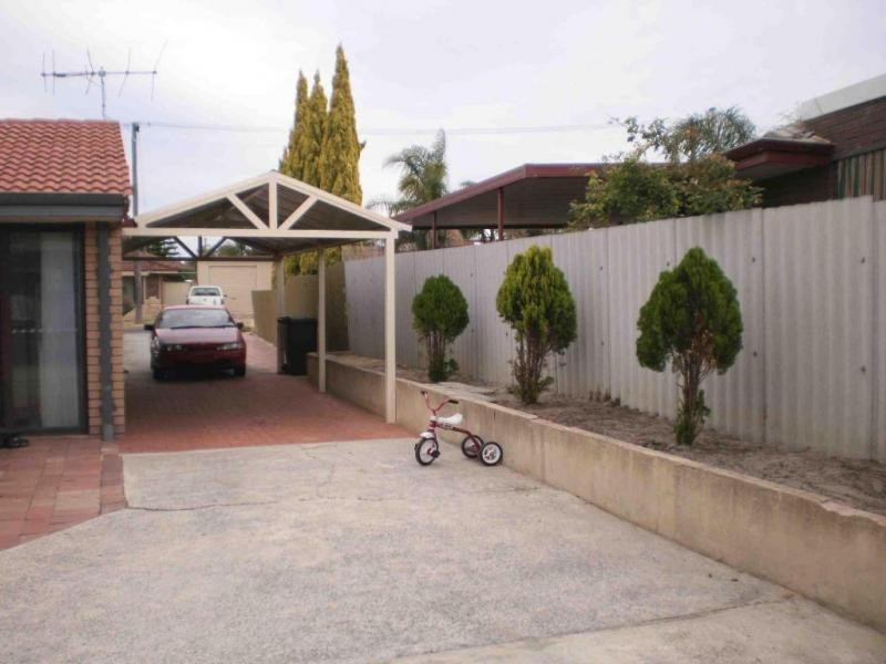 30 Steedman Loop, Mirrabooka WA 6061