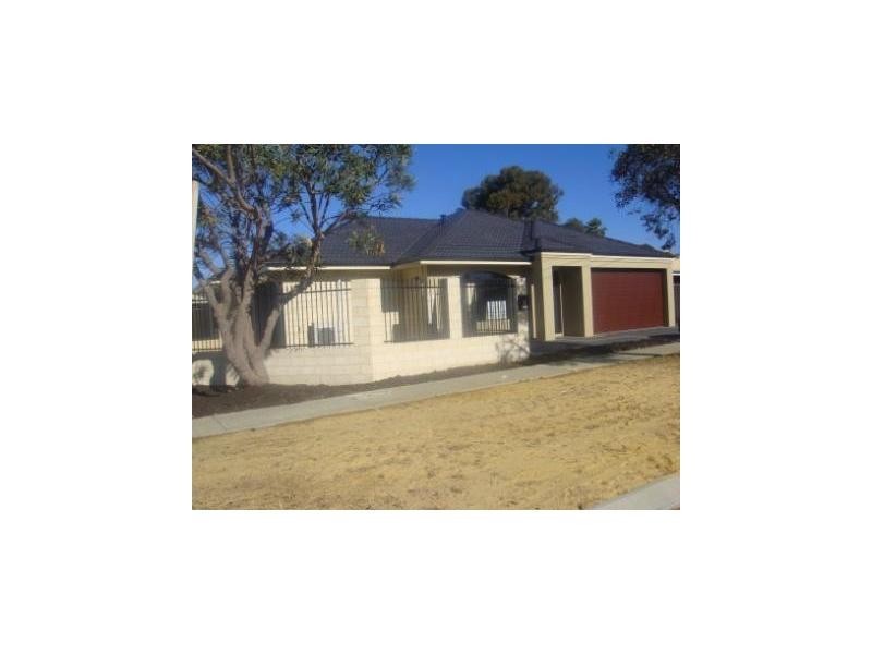 1 Gibb Crescent, Westminster WA 6061
