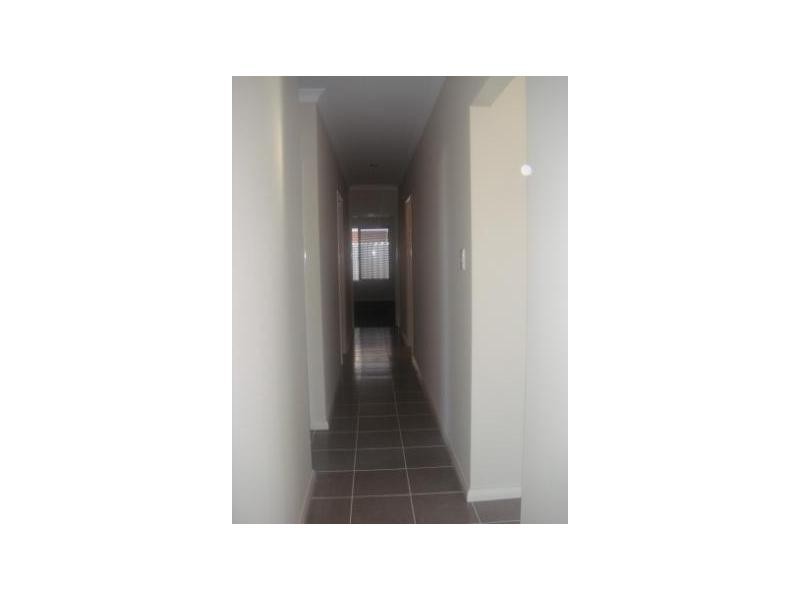 1 Gibb Crescent, Westminster WA 6061