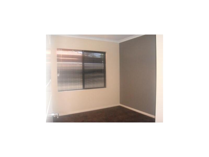 1 Gibb Crescent, Westminster WA 6061