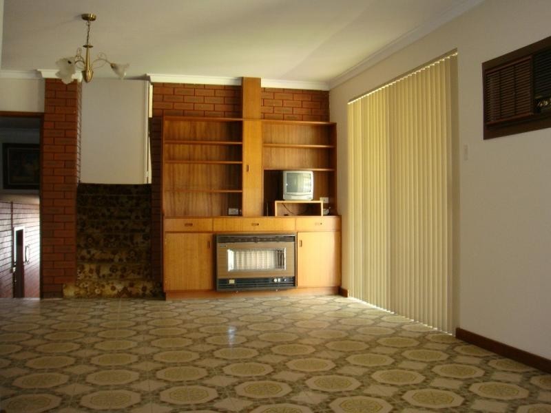 31 Lenham Way, Marangaroo WA 6064