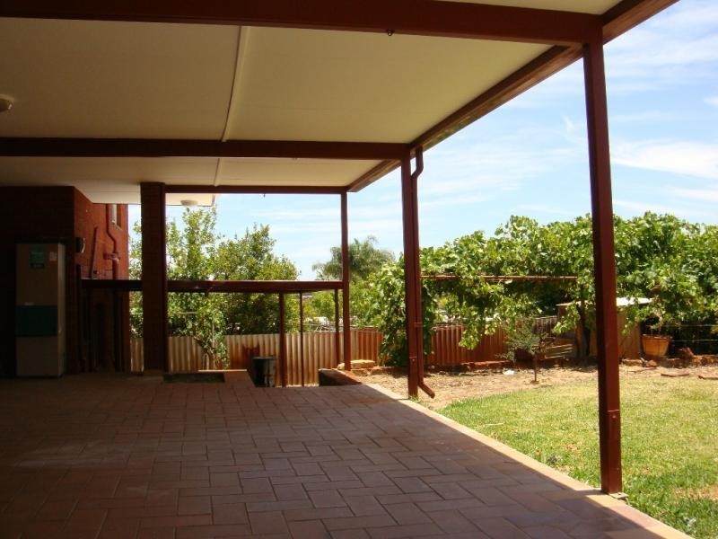 31 Lenham Way, Marangaroo WA 6064