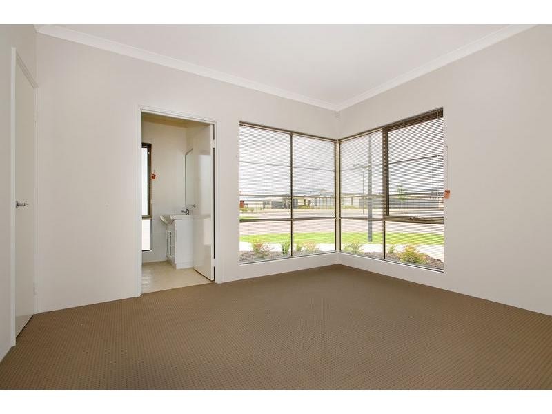 1 Ollave Circuit, Aveley WA 6069