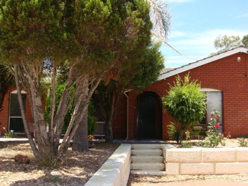 6 Liddell Street, Girrawheen WA 6064