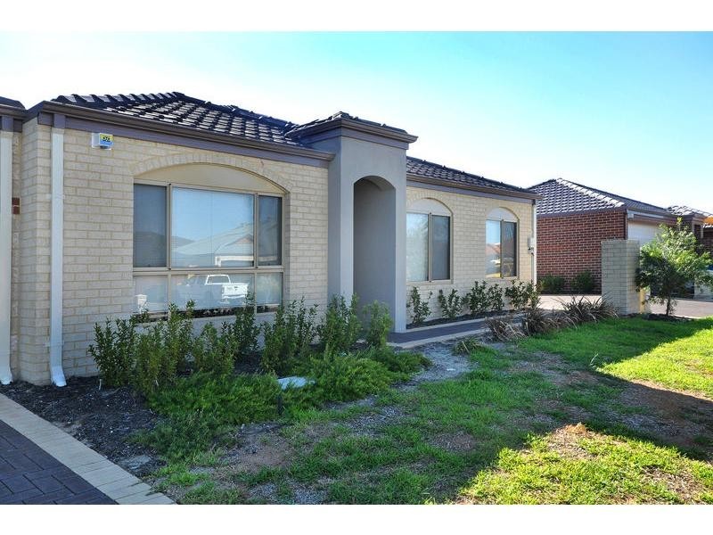 5/10 Dulegal Way, Aveley WA 6069
