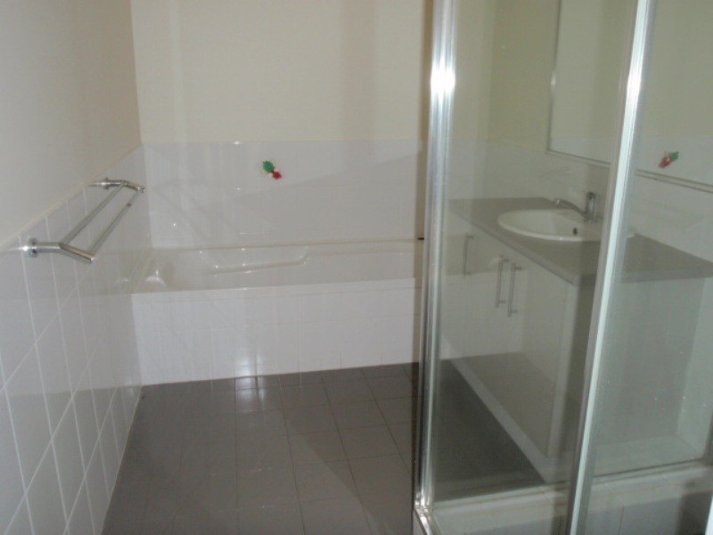 5/10 Dulegal Way, Aveley WA 6069