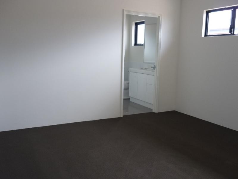 8 Atoll End, Aveley WA 6069