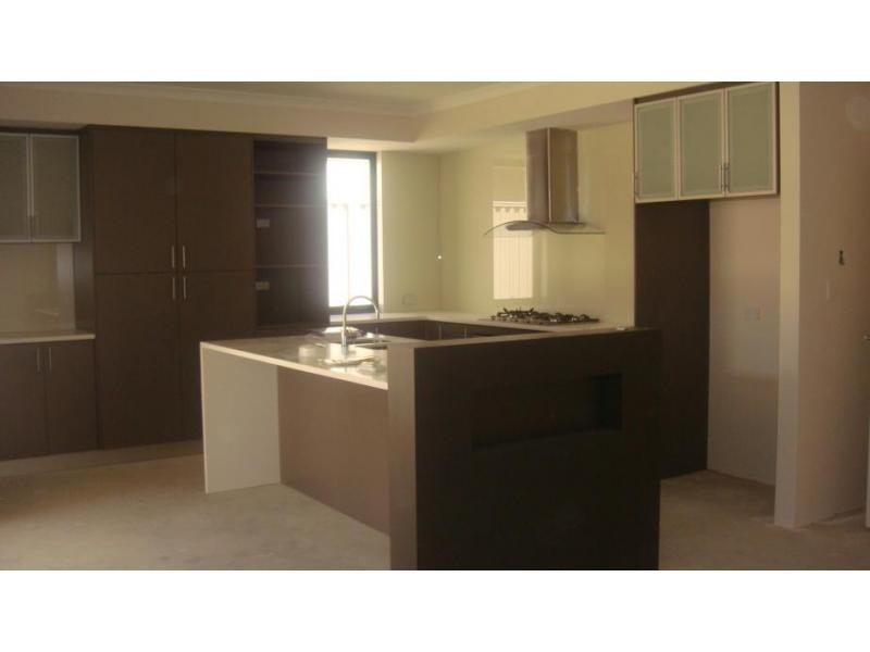 93 Belvoir Parkway, Darch WA 6065