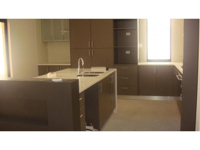 93 Belvoir Parkway, Darch WA 6065