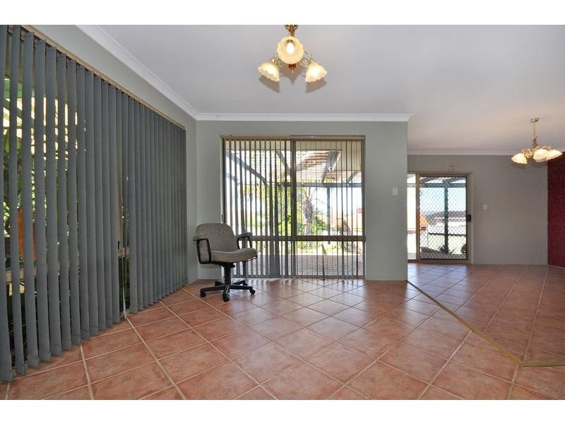 3 Marianne Way, Alexander Heights WA 6064