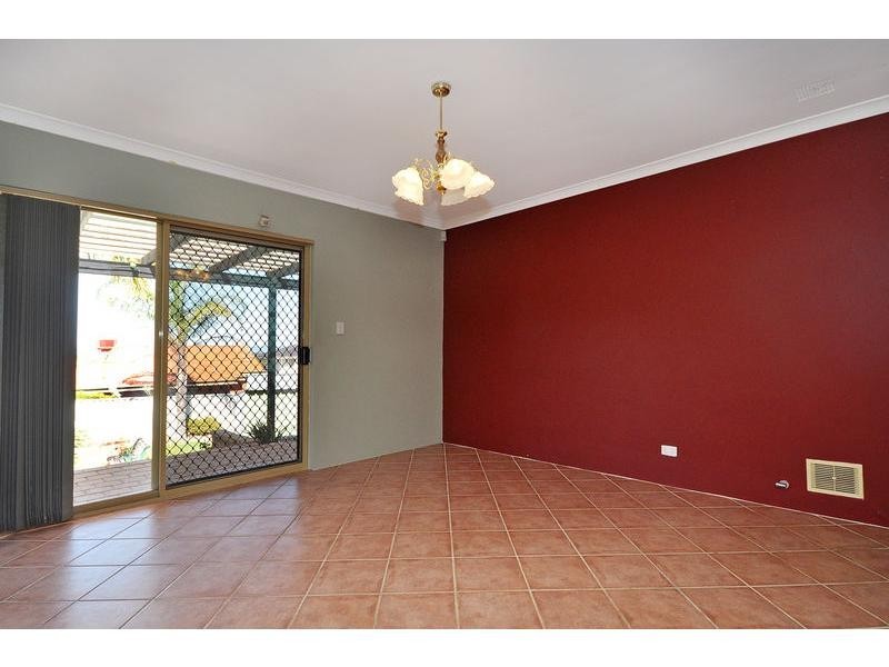 3 Marianne Way, Alexander Heights WA 6064