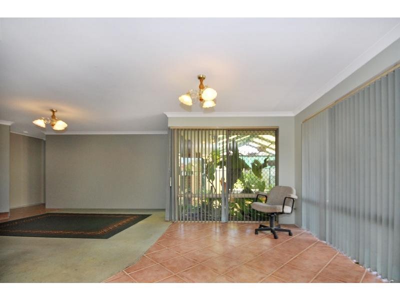 3 Marianne Way, Alexander Heights WA 6064