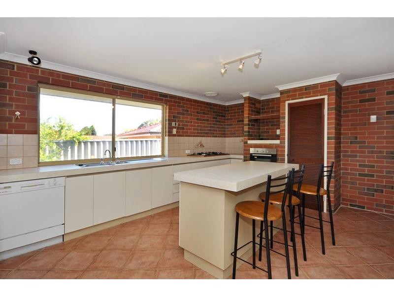 3 Marianne Way, Alexander Heights WA 6064
