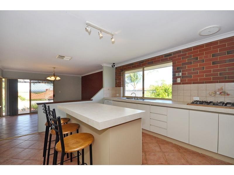3 Marianne Way, Alexander Heights WA 6064