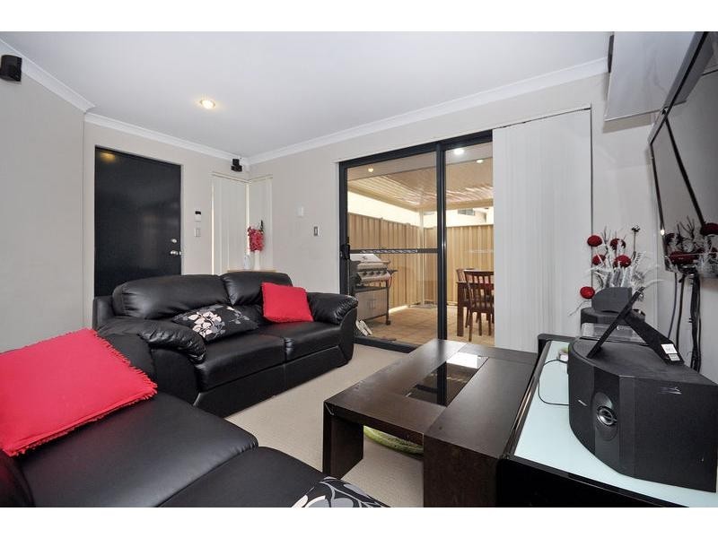 32C Newhaven Way, Nollamara WA 6061
