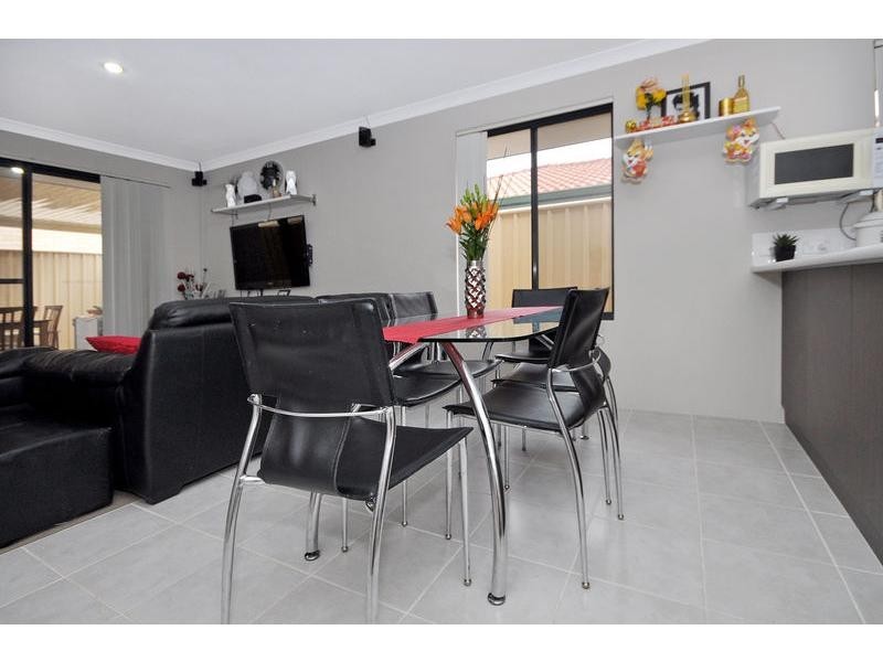 32C Newhaven Way, Nollamara WA 6061