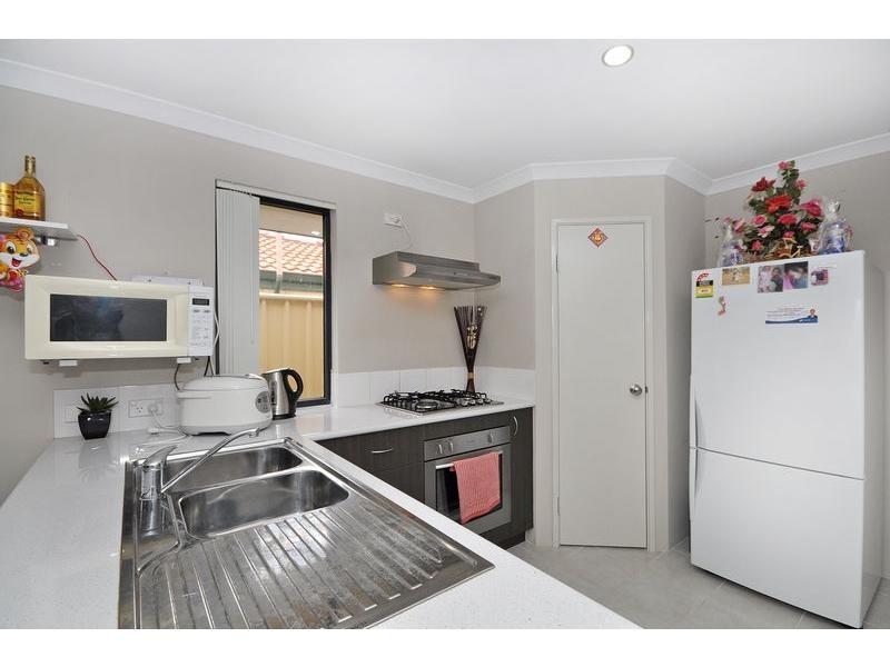 32C Newhaven Way, Nollamara WA 6061
