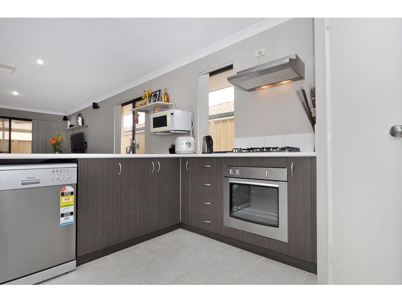32C Newhaven Way, Nollamara WA 6061