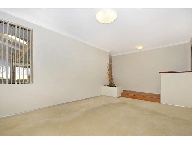 29 Jefferson Drive, Marangaroo WA 6064