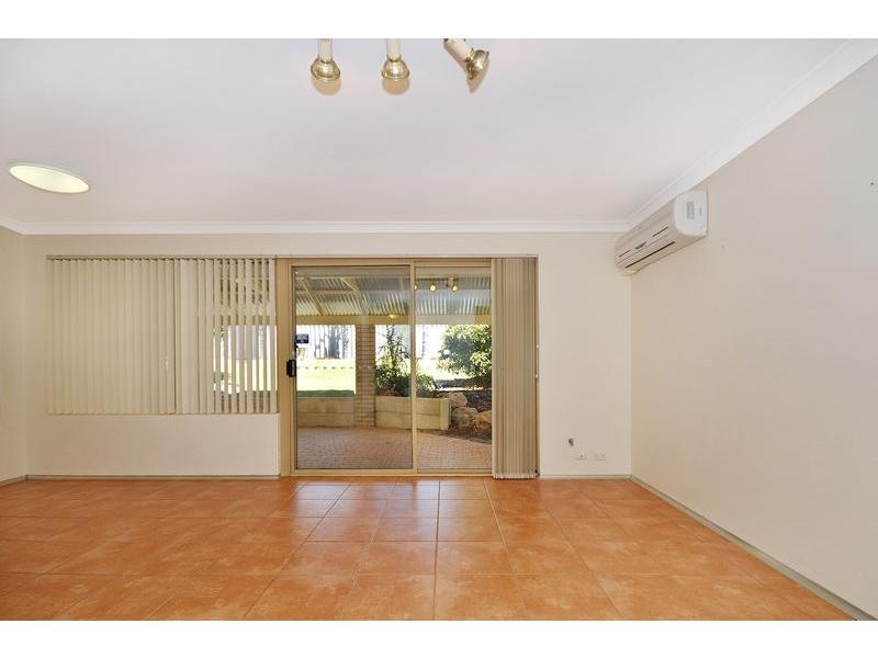 29 Jefferson Drive, Marangaroo WA 6064