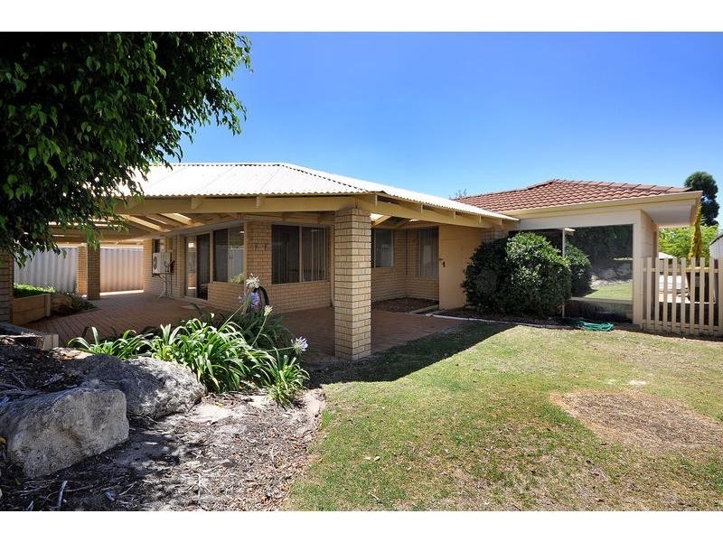 29 Jefferson Drive, Marangaroo WA 6064