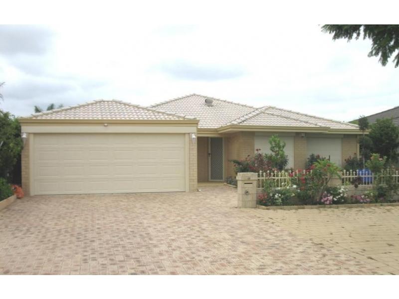 16 Monash Circle, Marangaroo WA 6064