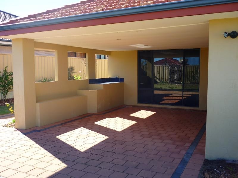 70 Abbotswood Drive, Landsdale WA 6065