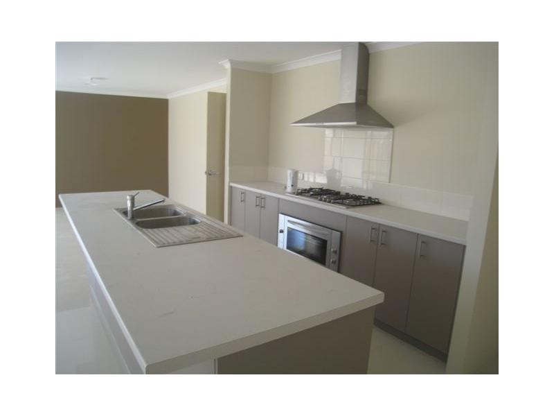 81 Lomas Circle, Ellenbrook WA 6069