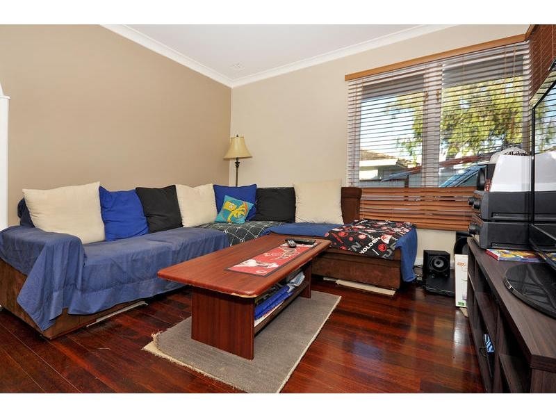 18 Brecknock Way, Girrawheen WA 6064