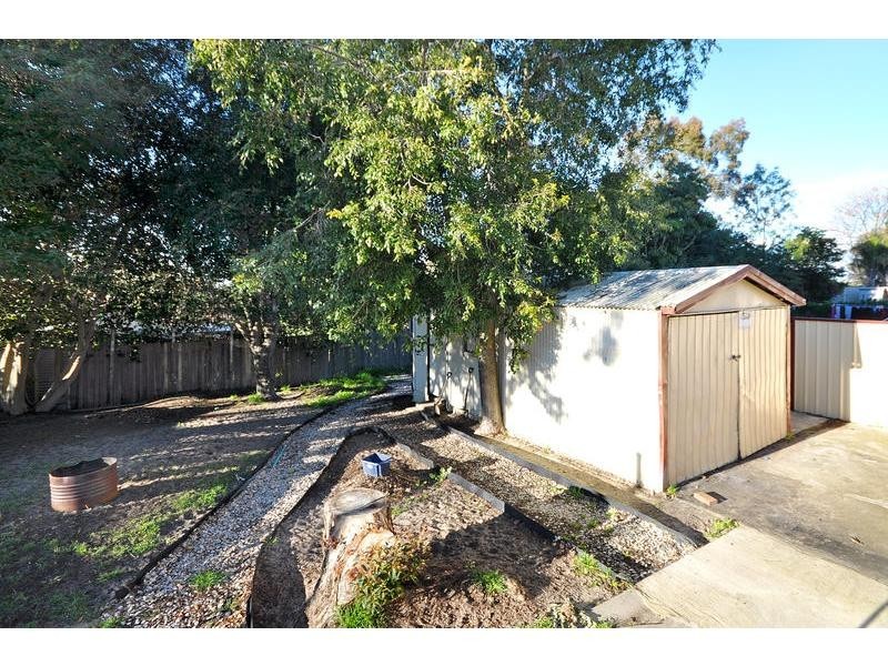 18 Brecknock Way, Girrawheen WA 6064