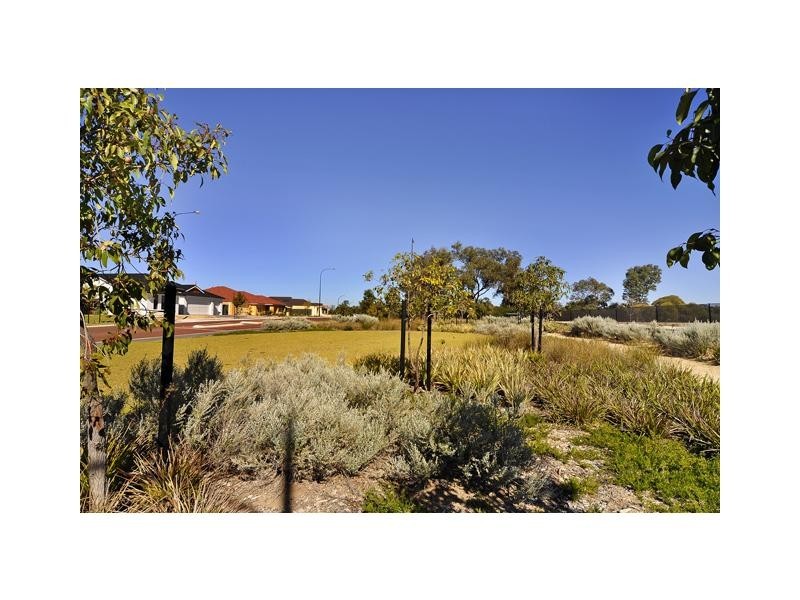 4 Atoll End, Aveley WA 6069