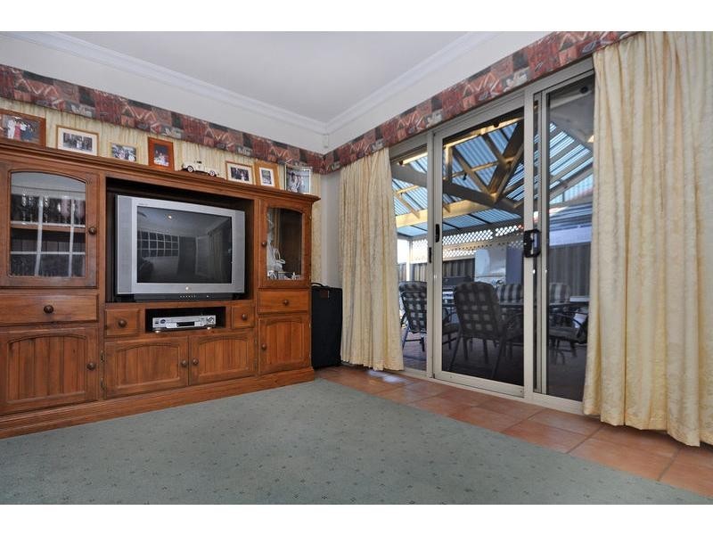 9 Dandenong Way, Alexander Heights WA 6064