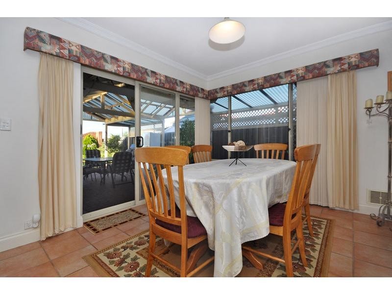 9 Dandenong Way, Alexander Heights WA 6064