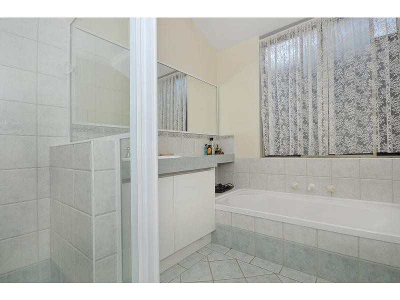 9 Dandenong Way, Alexander Heights WA 6064