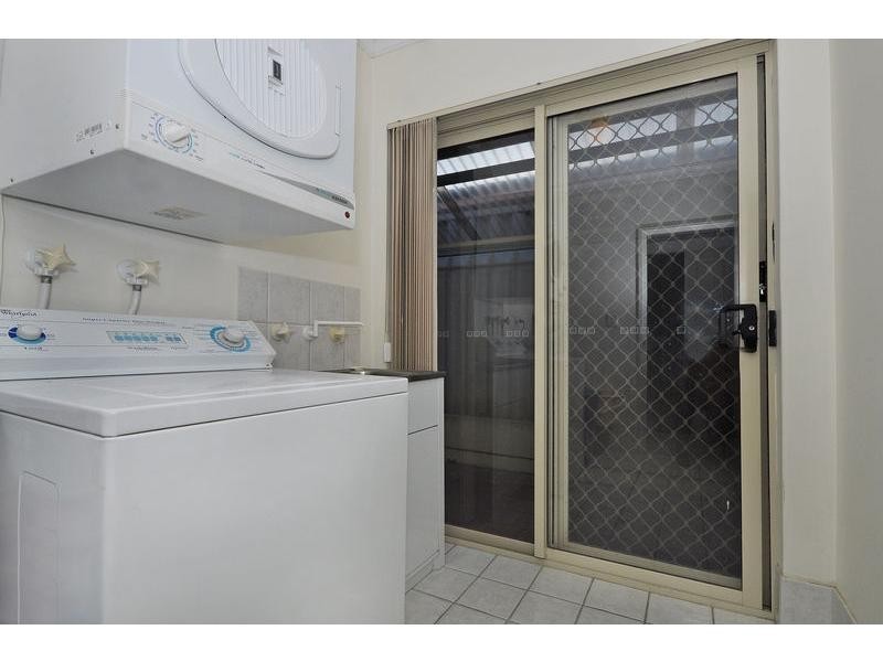 9 Dandenong Way, Alexander Heights WA 6064