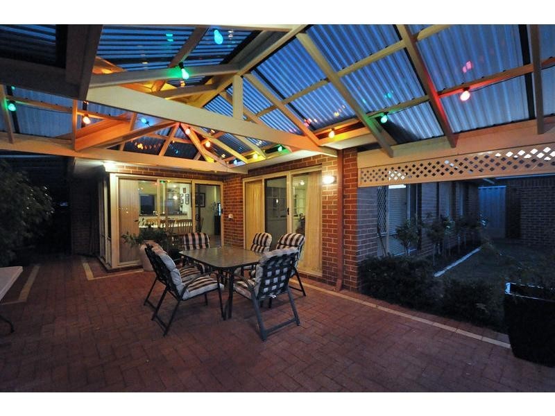 9 Dandenong Way, Alexander Heights WA 6064