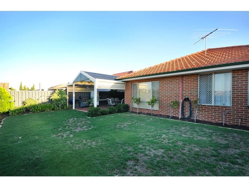 9 Dandenong Way, Alexander Heights WA 6064