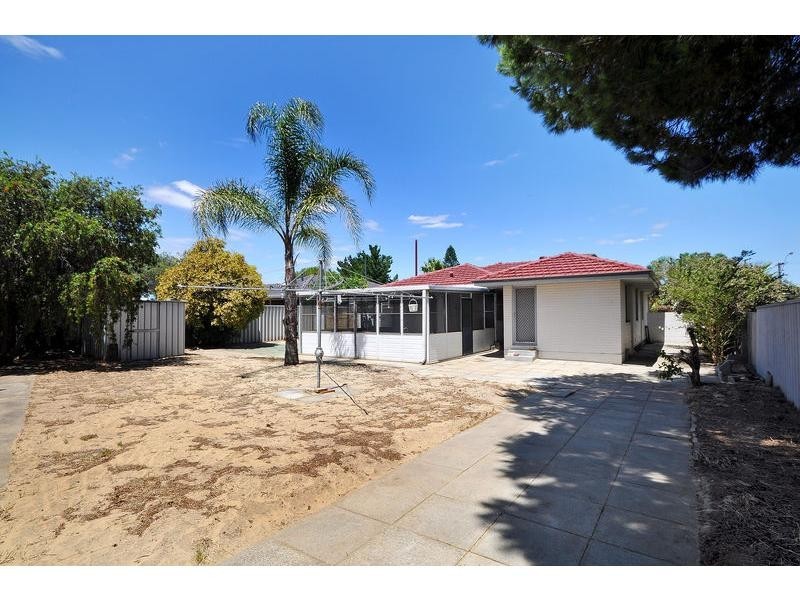 10 Edgington Crescent, Koondoola WA 6064