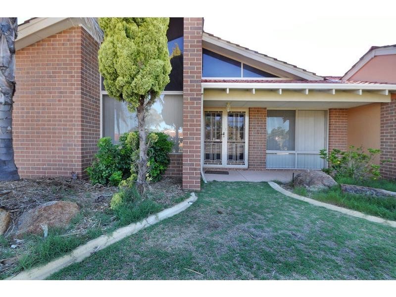 12 Farnell Place, Alexander Heights WA 6064