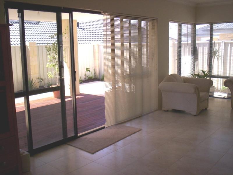 17 Masthead Close, Jindalee WA 6036