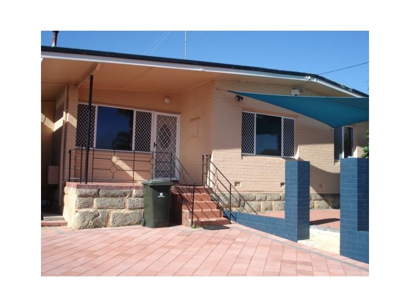 16 Selsfield Place, Balga WA 6061