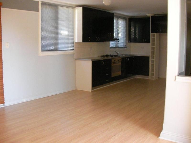 16 Selsfield Place, Balga WA 6061